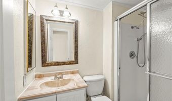 169 Golfview Dr, Advance, NC 27006