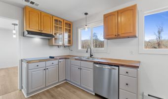 475 Parum Rd, Colchester, CT 06415