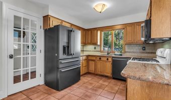 90 E Lincoln Ave, Atlantic Highlands, NJ 07716