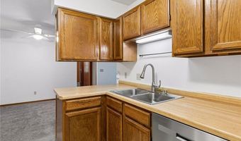 7775 Glenda Ct, Apple Valley, MN 55124