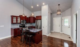 938 15th St SE, Altoona, IA 50009