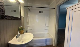 3317 Jackson St, Alton, IL 62002