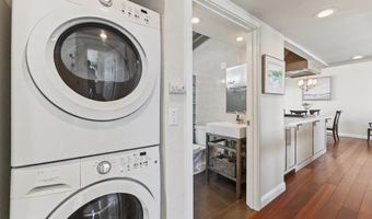 619 Beach Dr, Aptos, CA 95003