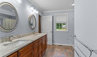 76 Lakehurst Dr, Coventry, RI 02816