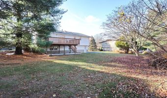 12 Van Gogh Ln, Airmont, NY 10901