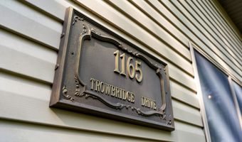 1165 Trowbridge Dr, Alpena, MI 49707