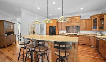 106 Coosaw Club Dr, Beaufort, SC 29907