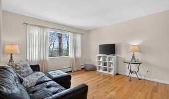 9 Eros Dr, Airmont, NY 10952