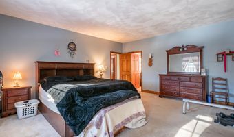 160 Jennifer Dr, Chester, NH 03036