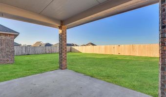 2121 Longhorn Trl, Altus, OK 73521