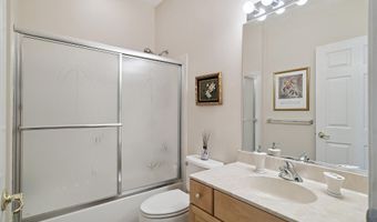 26 Fountain View Dr, Barnegat, NJ 08005