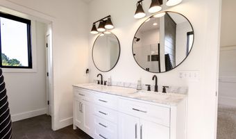 14743 Lawrence 1195, Aurora, MO 65605