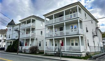 176 RAILROAD St, Lincoln, RI 02838