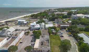 126 Main St, Bay St. Louis, MS 39520