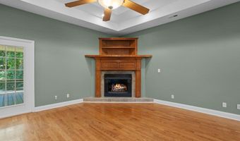 510 Chippendale Ln, Boiling Springs, SC 29316