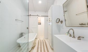 1456 Mokulua Dr, Kailua, HI 96734