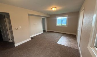 2711 E Market St, Des Moines, IA 50317