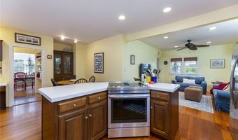 135 Longfellow Rd, Jamestown, RI 02835