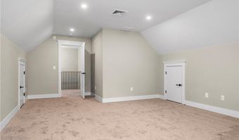 369 Huntinghouse Rd, Glocester, RI 02857