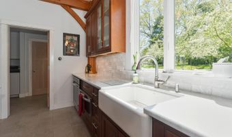 11 Grason Ln, Bar Harbor, ME 04609