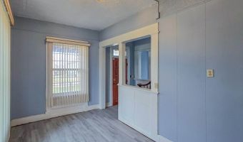 825 N 7th St, Arkansas City, KS 67005