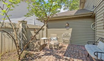 5 Courtyard Cir, Lafayette, LA 70508
