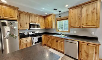 379540 N Shore Dr, Aberdeen, SD 57401