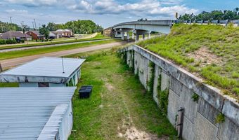 80 Broadway St, Batesville, MS 38606