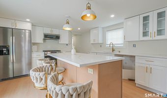 525 E Main St Trlr 76, Branford, CT 06405
