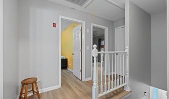 198 Arlington Ave, Aberdeen, NJ 07721