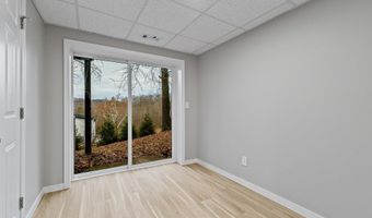 319 Berry Ln, Barboursville, WV 25504