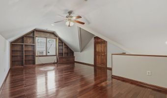 1748 Town Home Dr, Apex, NC 27502