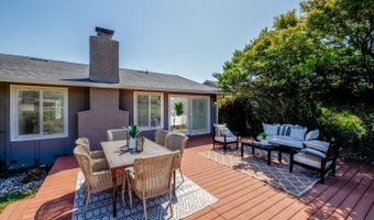 137 Valley Lakes Dr, Santa Rosa, CA 95409