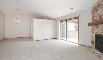 1611 W Partridge Ct 8, Arlington Heights, IL 60004