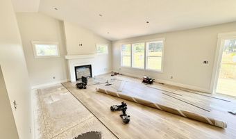 8296 Kettle Oak Dr SE, Alto, MI 49302