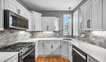 135 West St, Cromwell, CT 06416