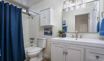 4062 Valeta 334, San Diego, CA 92110