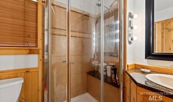 150 W Yuba Vista Dr, Atlanta, ID 83716
