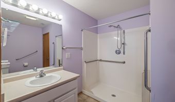 3218 SE Turnberry Dr, Ankeny, IA 50021