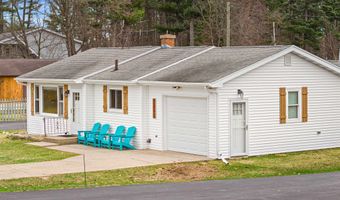 1925 Bighorn Dr, Arkdale, WI 54613