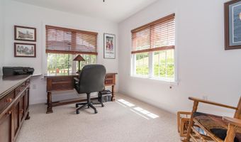 12 Sea Knoll Ct 12, Bourne, MA 02532