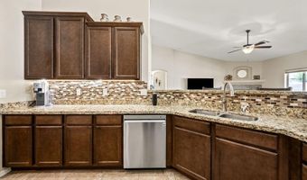 86 E MOON Vis, Apache Junction, AZ 85119