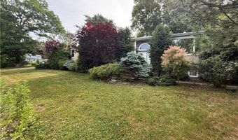 1 Edgewood Ave, Hopkinton, RI 02804