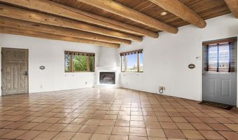 11 Mesa Sea Rd, Arroyo Hondo, NM 87513