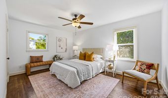 1941 Bentley Pl, Charlotte, NC 28205