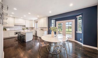 864 Gallery Ln, Ann Arbor, MI 48103