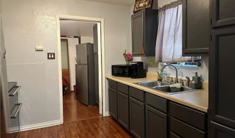 1411 Consuelo St, Alice, TX 78332