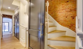 16 Chestnut St, Boston, MA 02129