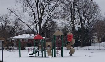 10185 Allen Pointe Dr, Allen Park, MI 48101