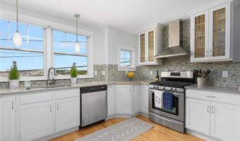 236 Sand Hill Cove Rd B4, Narragansett, RI 02882